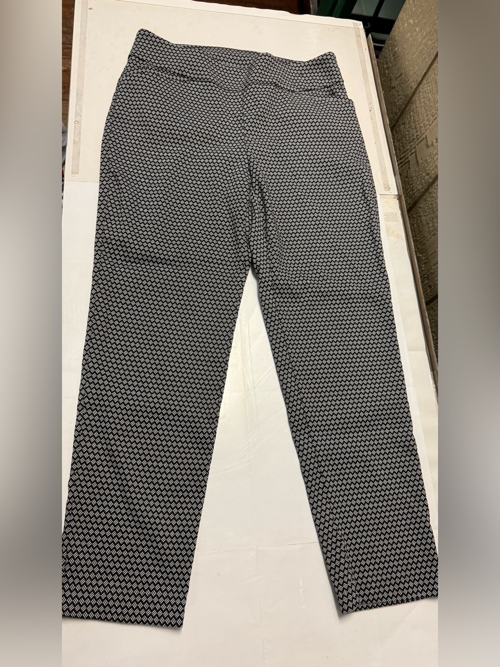 Terra & Sky Black and White Cropped Geometric Pants